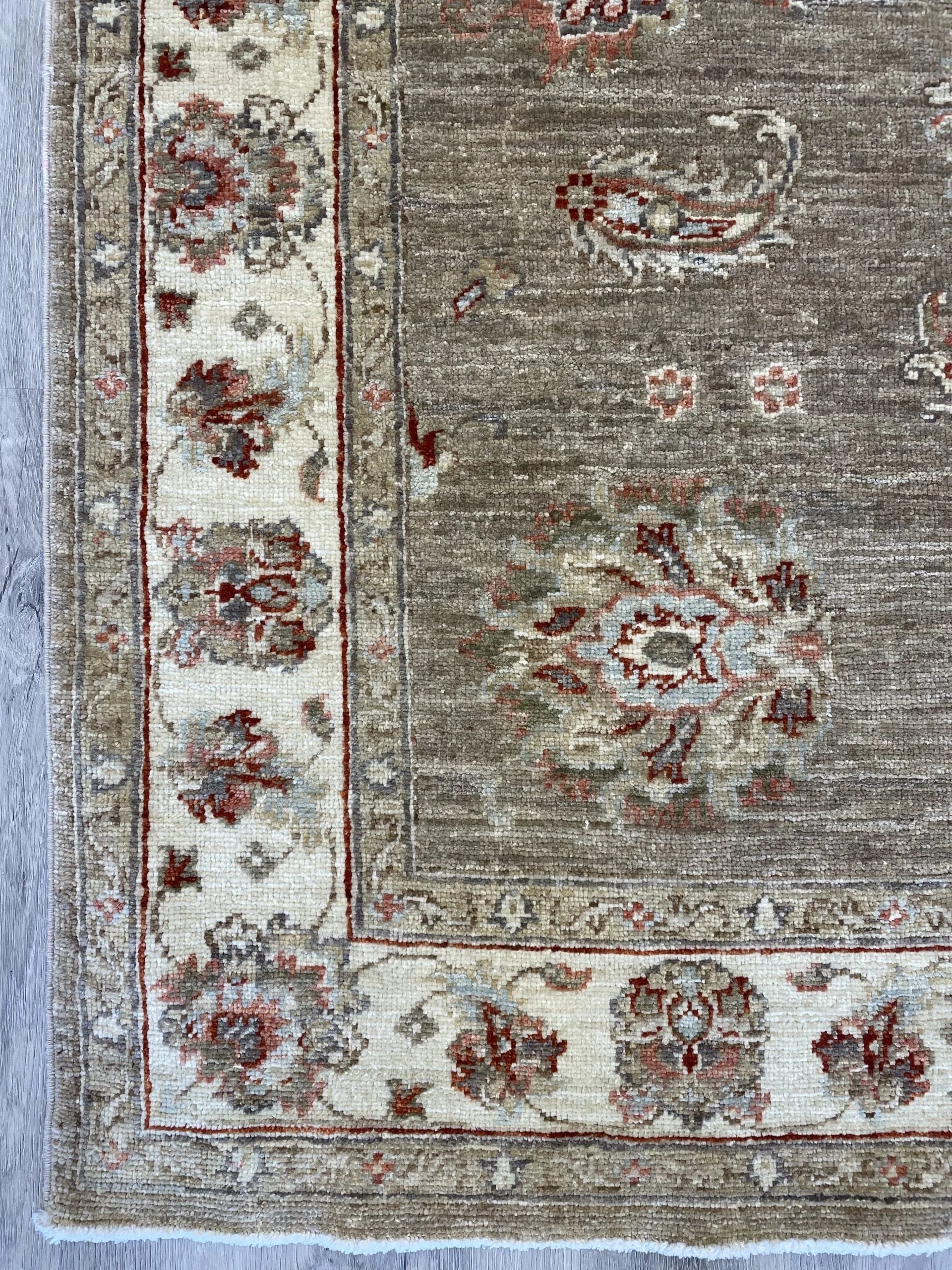 Farahan Wool Rug (3'10" x 5'8")