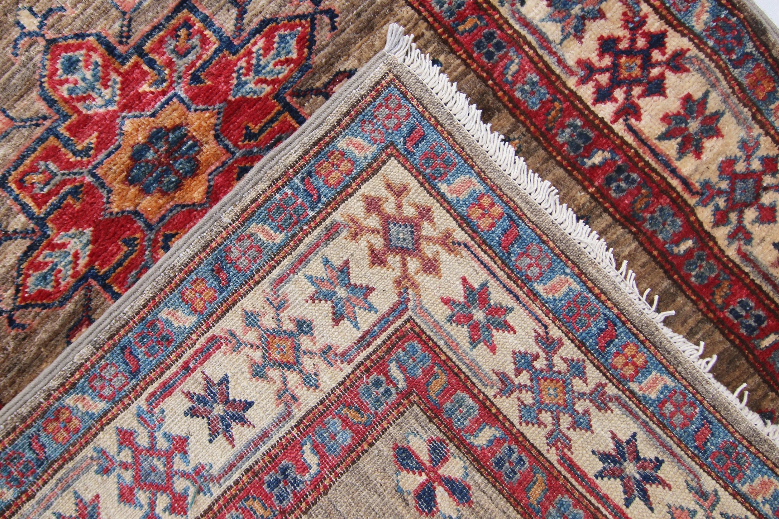 Contemporary Tribal Wool Rug Runner (2'7" x 8'6")