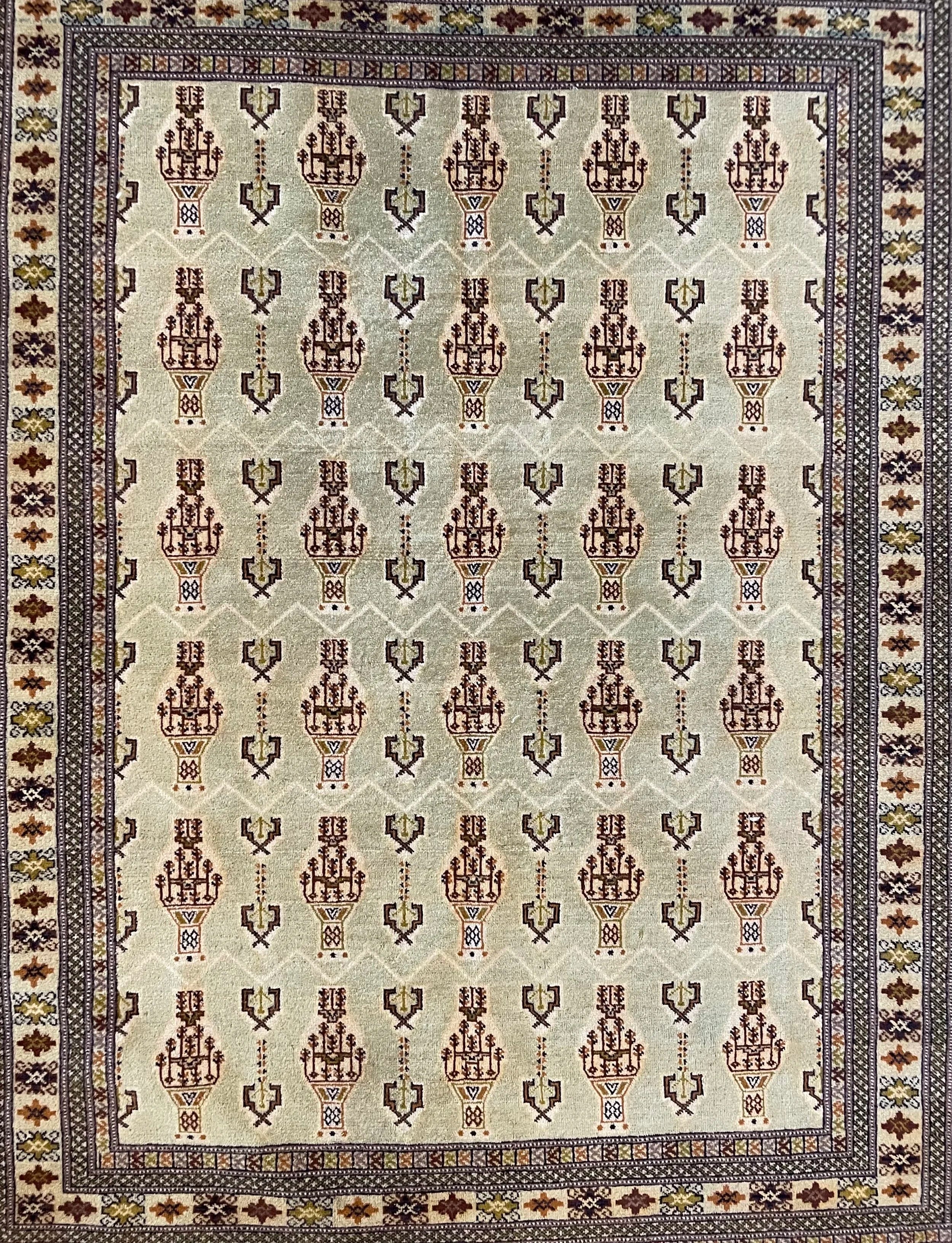 Fine Turkoman Wool Rug (4'3" x 5'8")