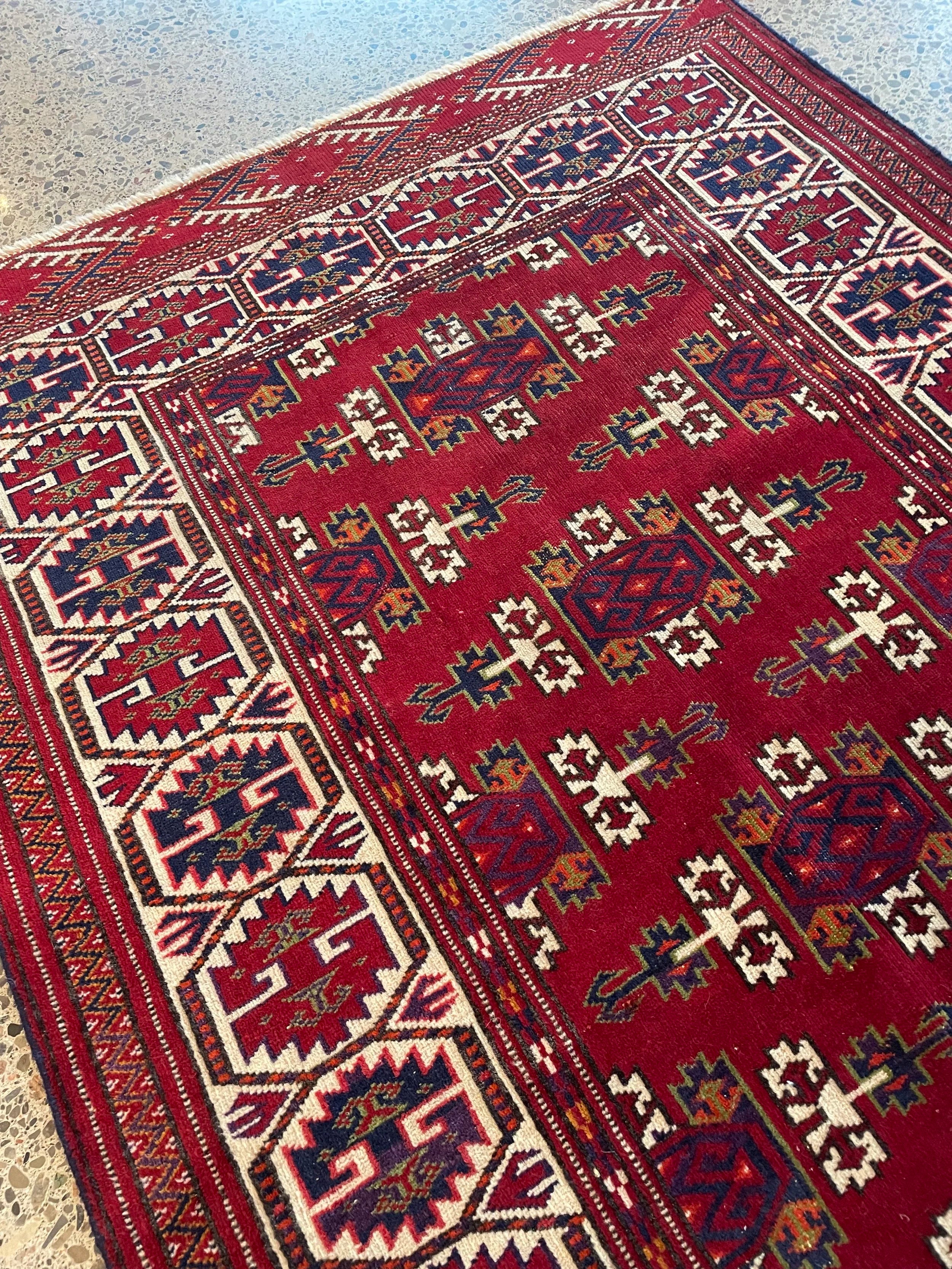 Turkoman Vintage Wool Rug (3'4" x 5'0")