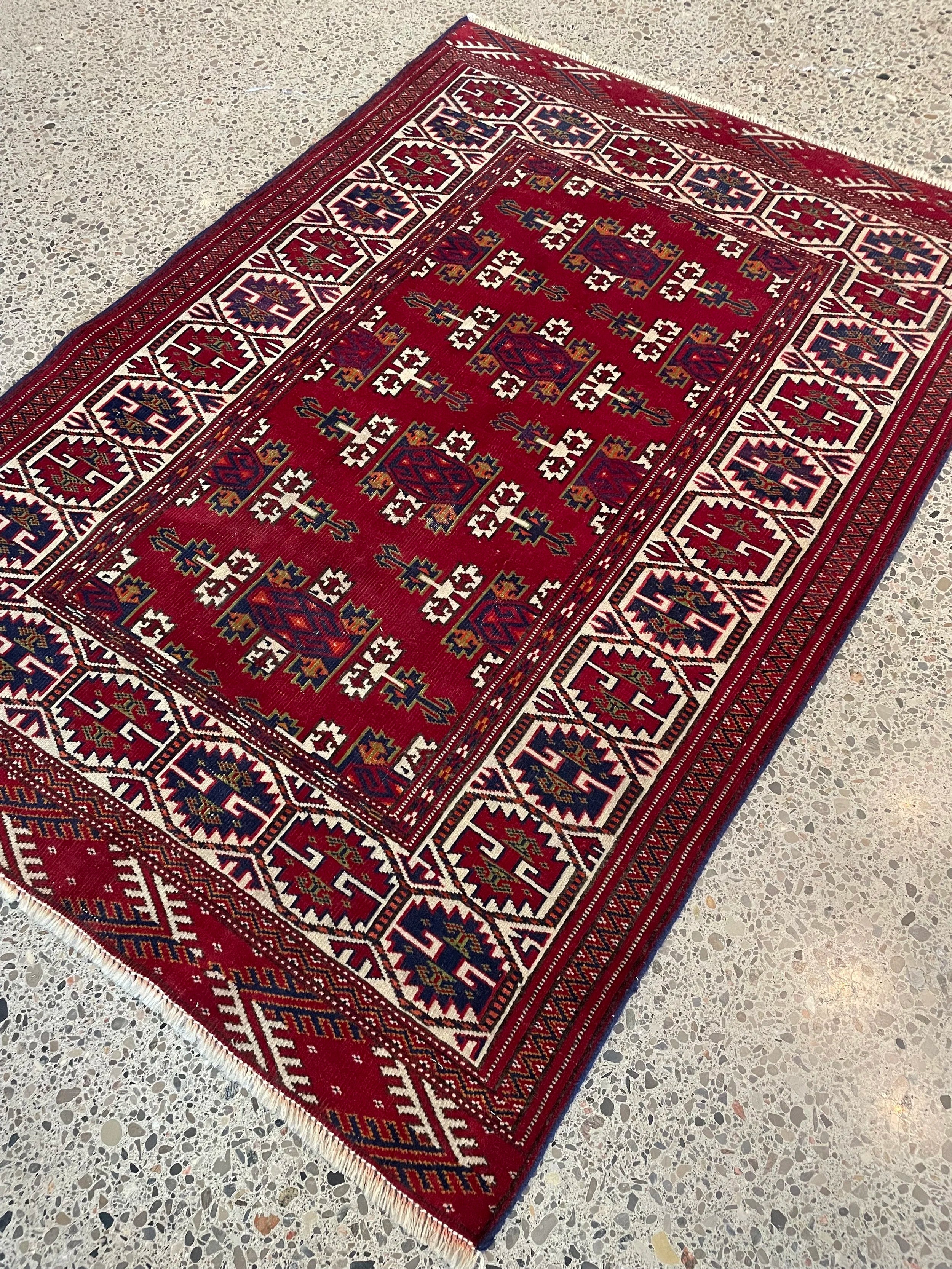 Turkoman Vintage Wool Rug (3'4" x 5'0")