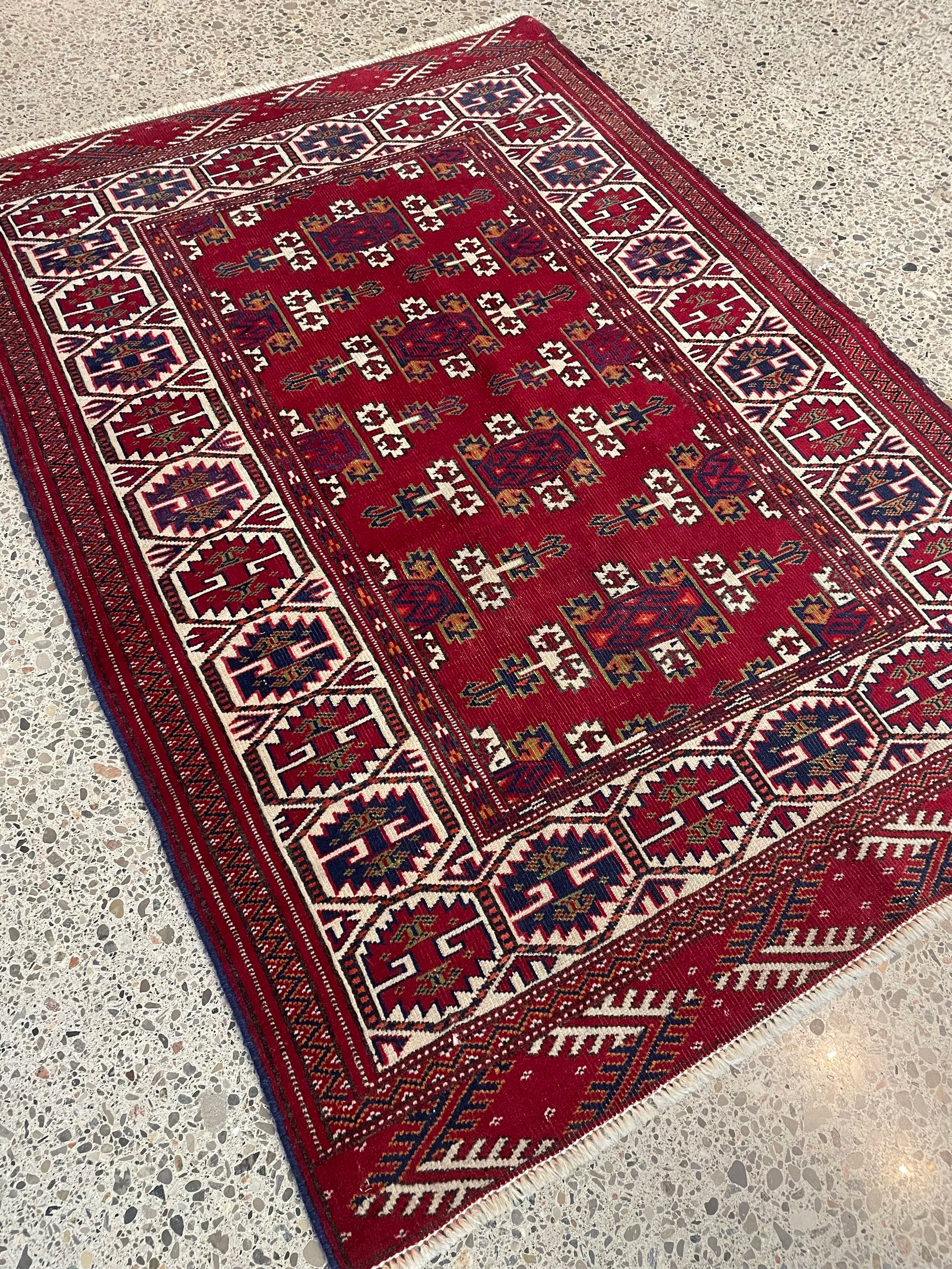 Turkoman Vintage Wool Rug (3'4" x 5'0")