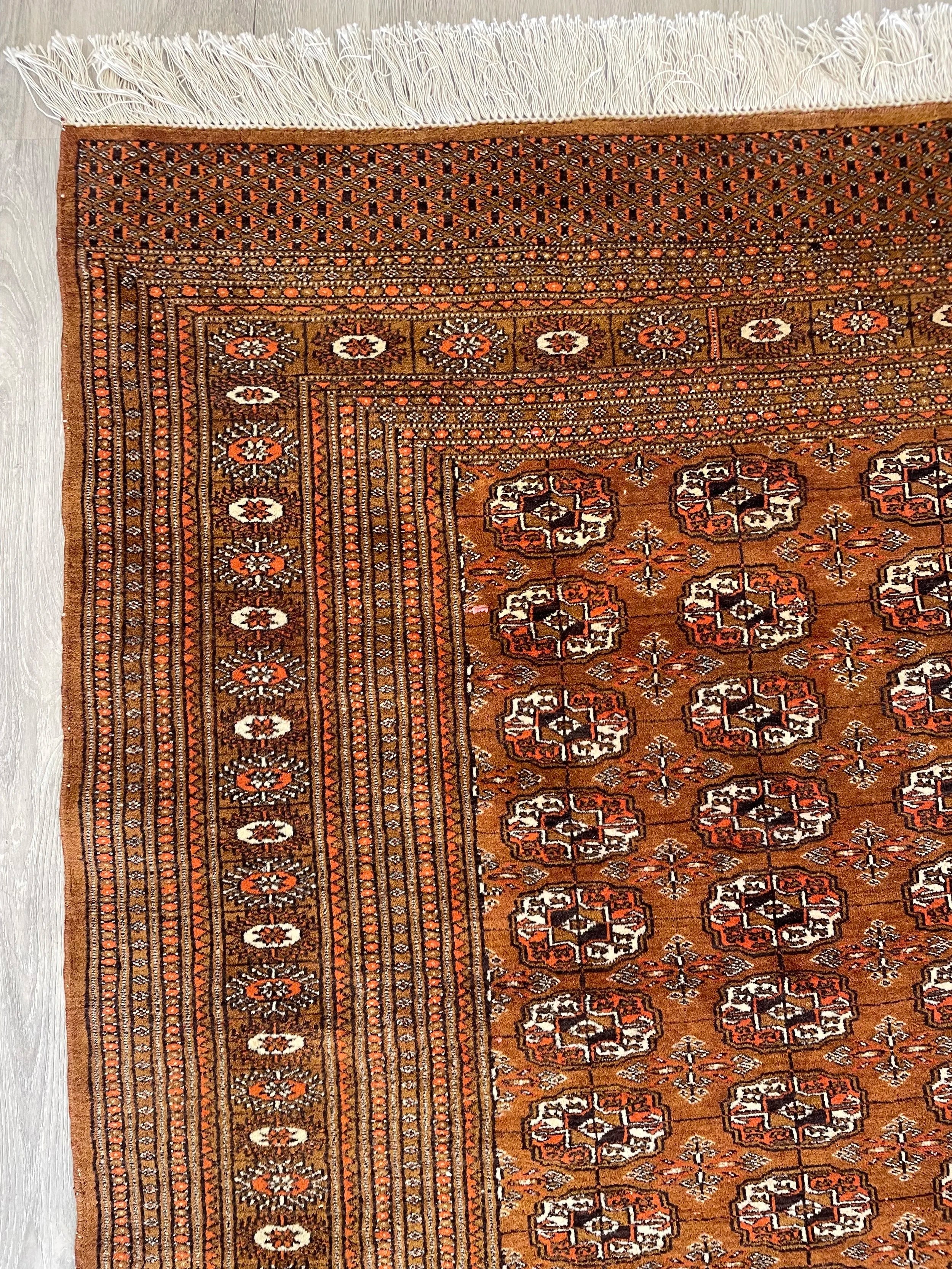 Vintage Turkoman Wool Rug (4'1" x 5'11")