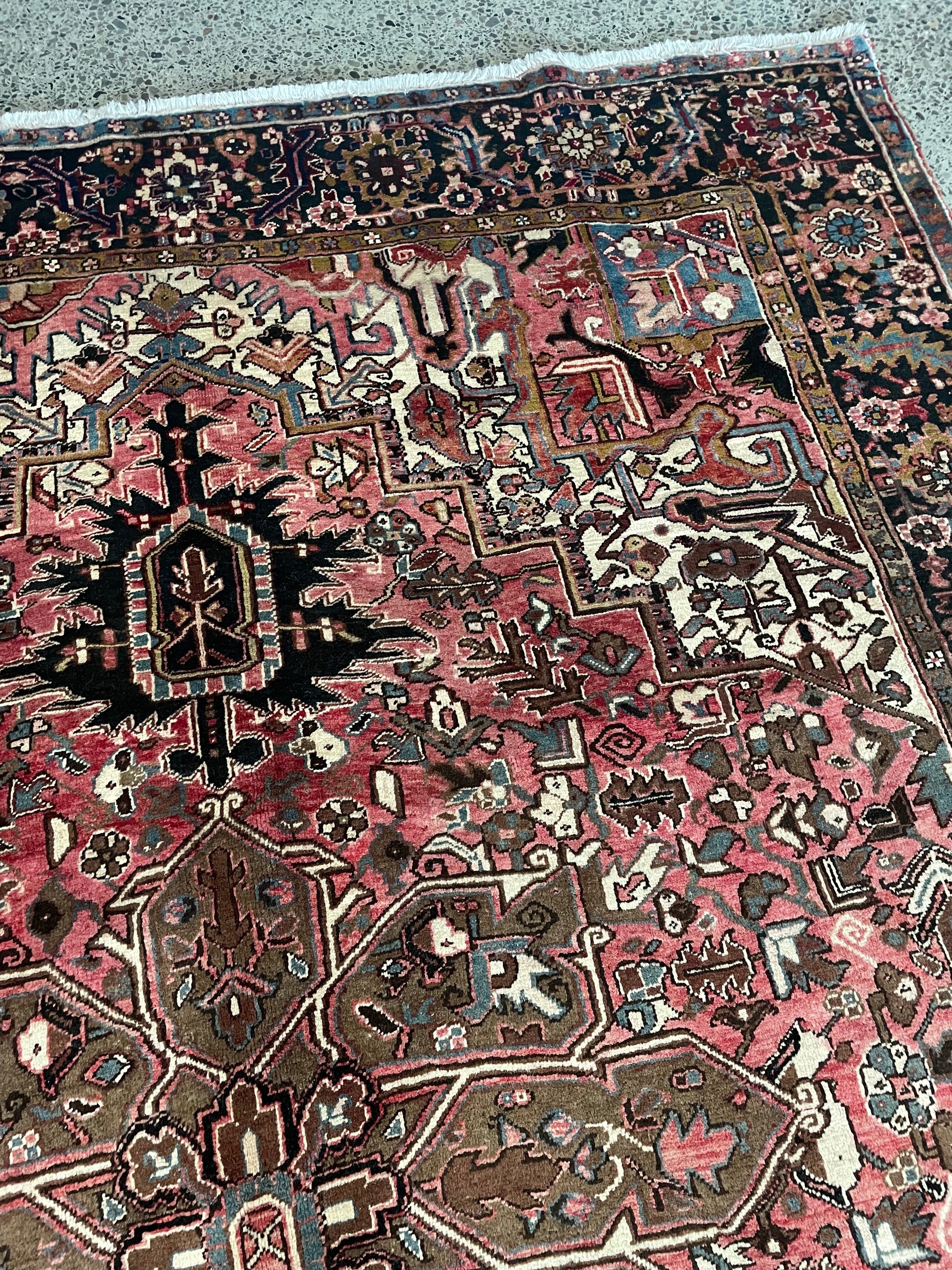 Heriz Wool Rug (7'11" x 10'6")