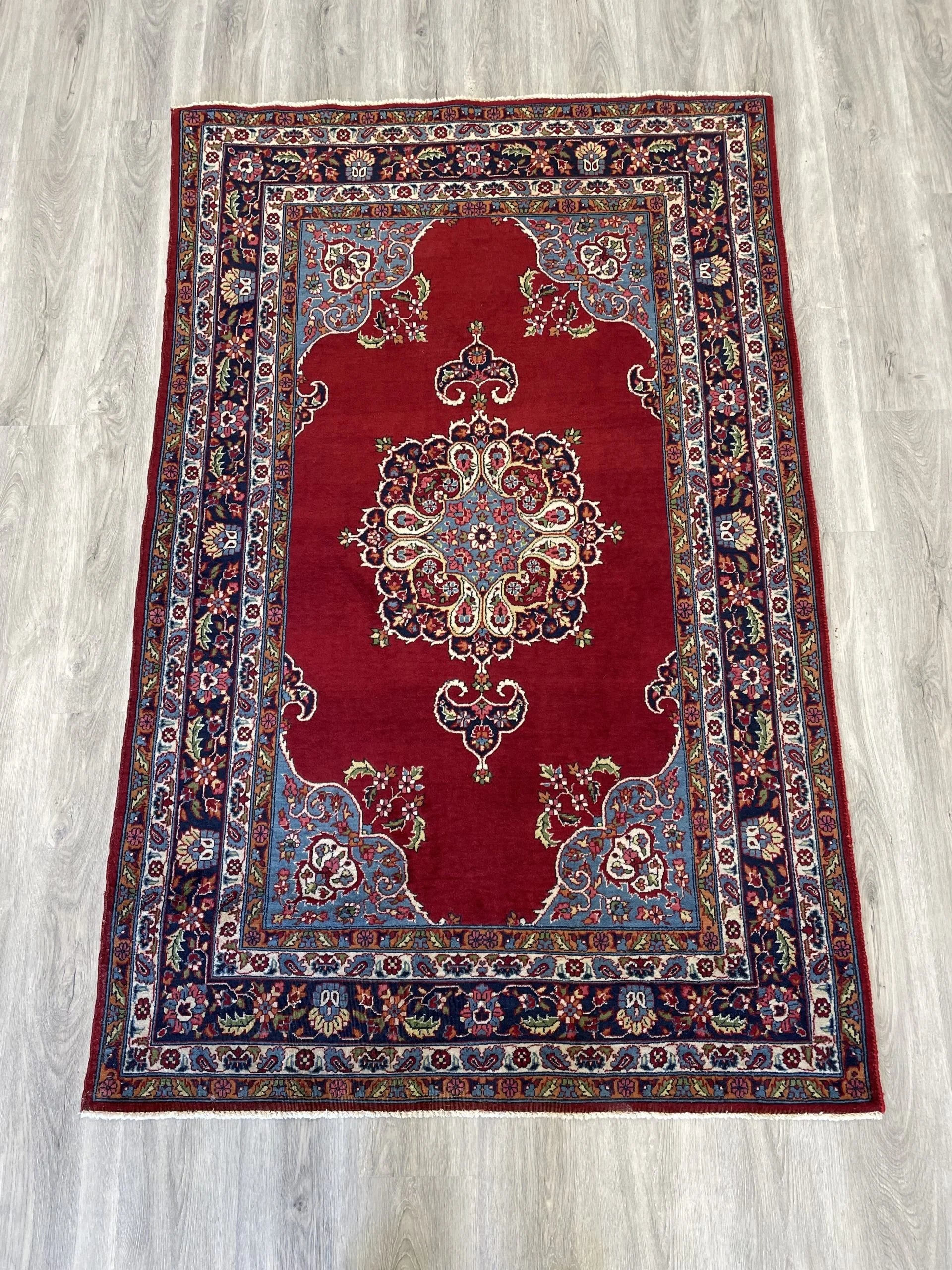 Kashan Vintage Wool Rug (3'11" x 6'1")