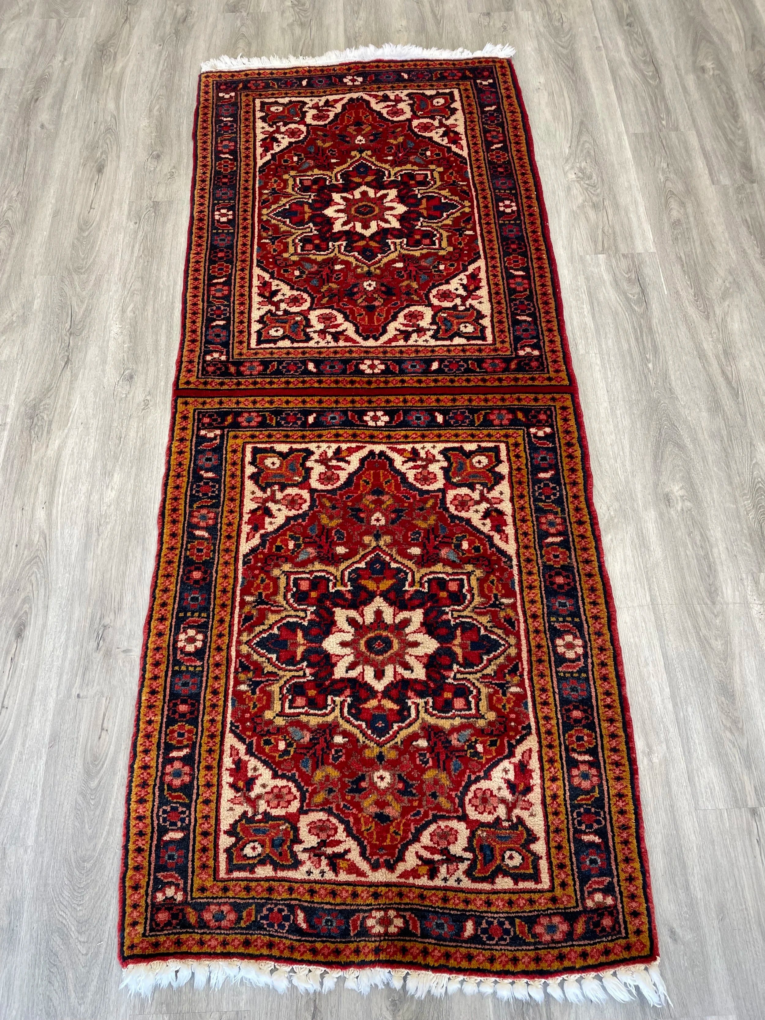 Heriz Wool Rug (2'9" x 6'10")