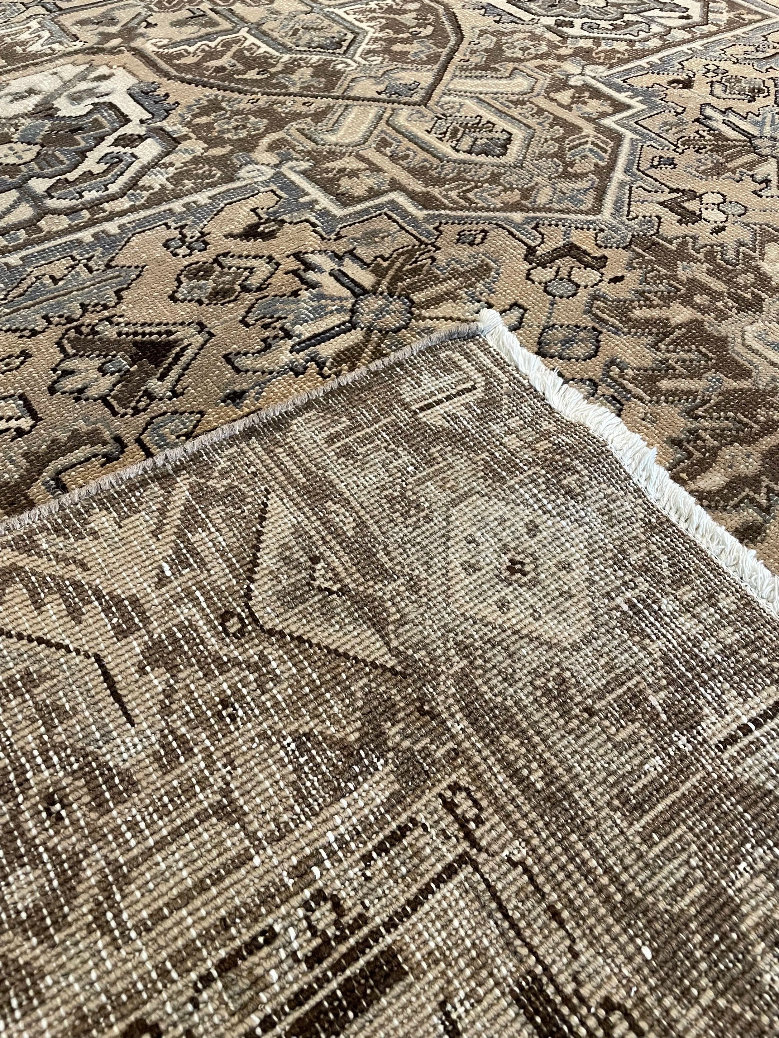 Heriz Vintage Rug (7'5" x 10'6")