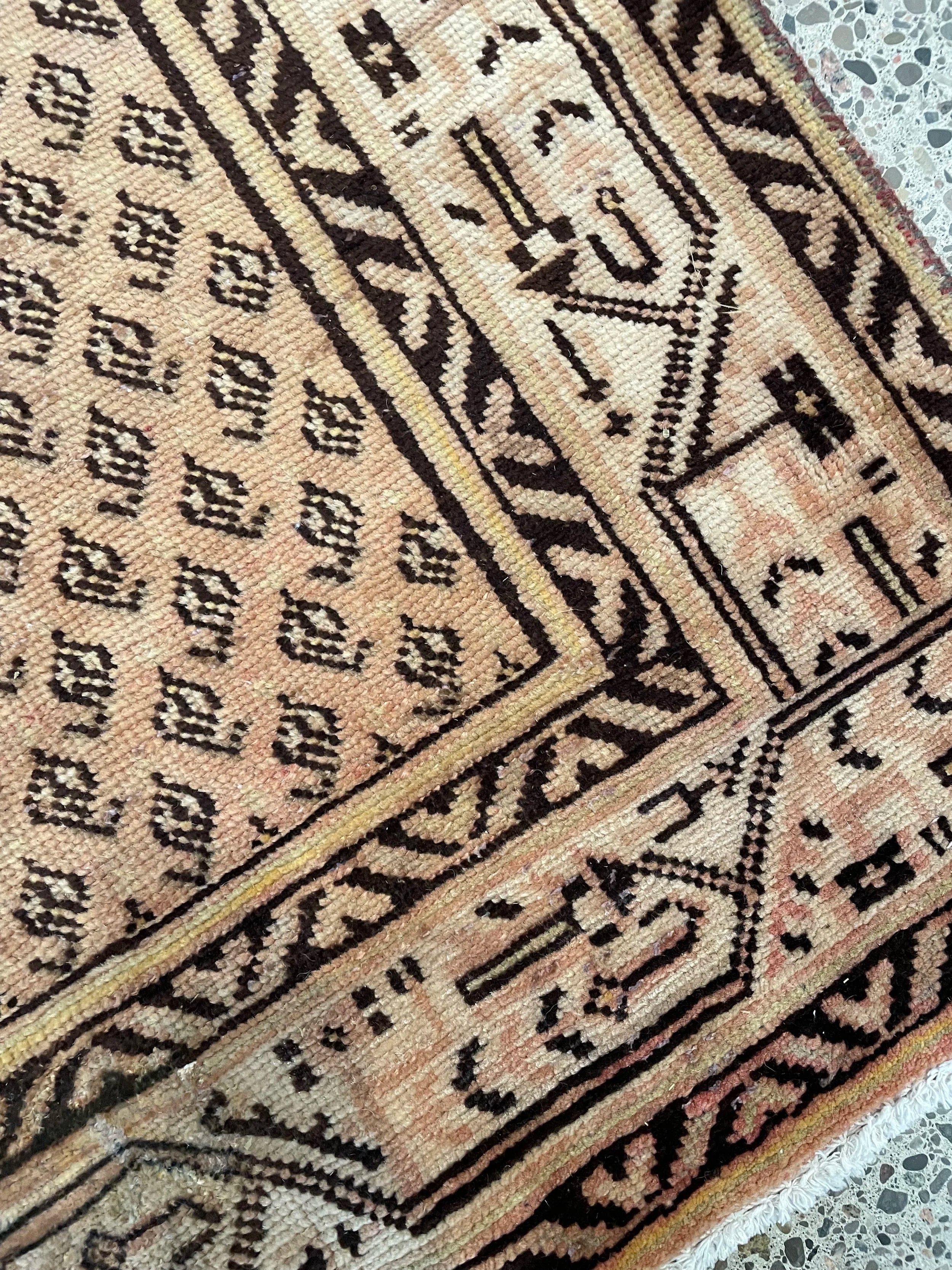 Neutral Vintage Wool Runner Rug (3'4" x 10'0")