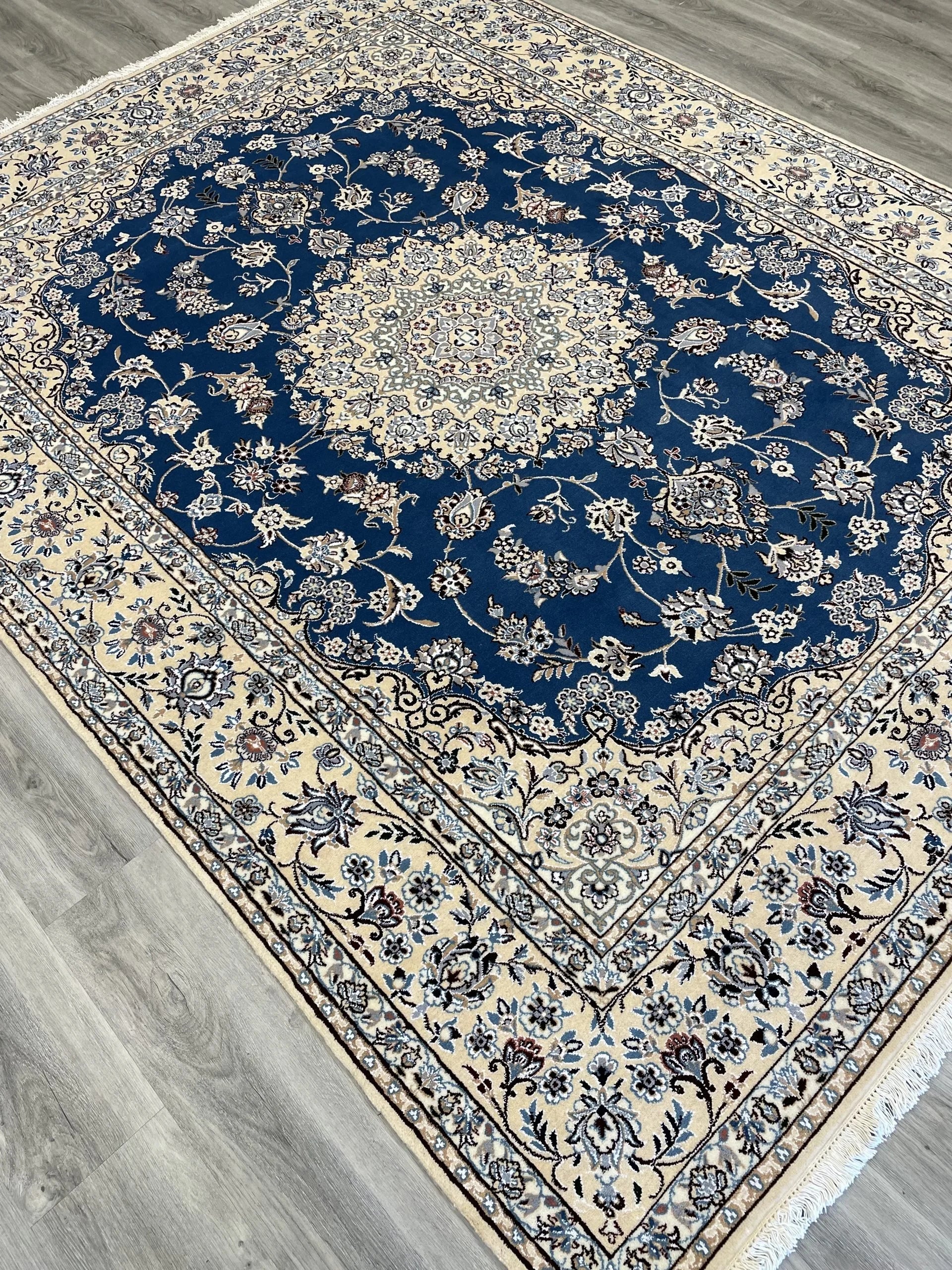 Naeen Wool & Silk Rug (6'6" x 8'4")