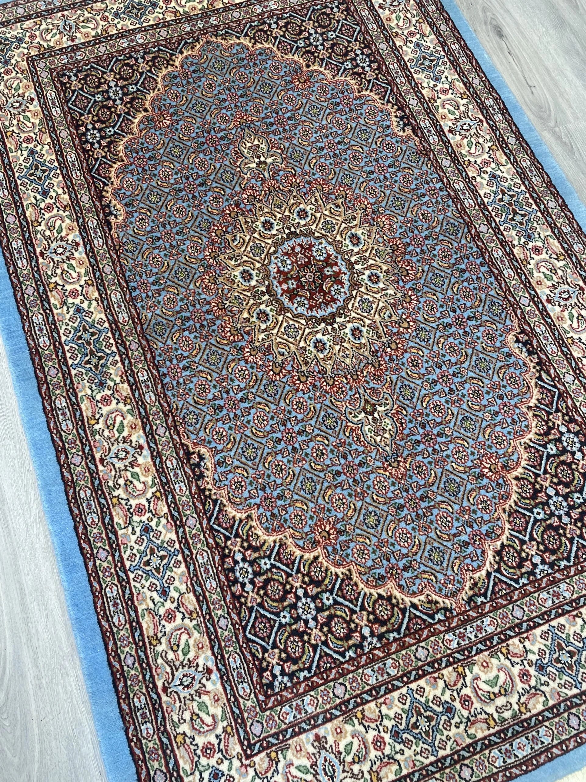 Moud Wool & Silk Rug (3'1" x 4'10")