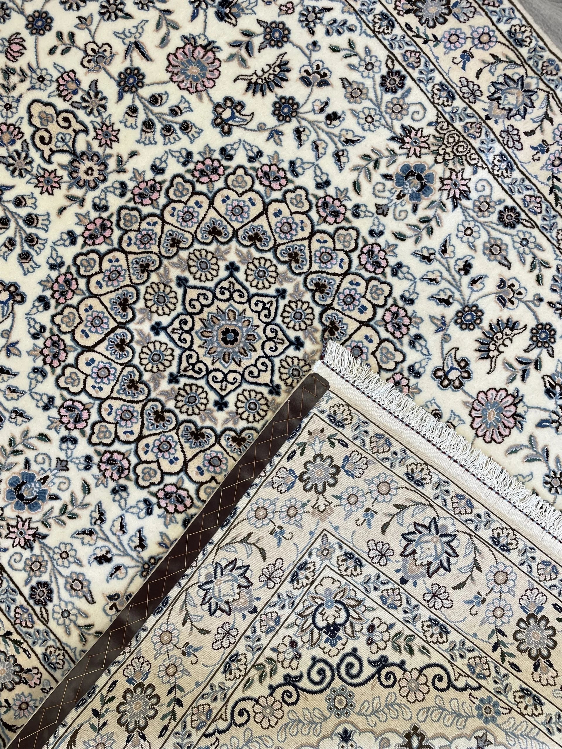 Naeen Wool & Silk Rug (4'6" x 6'11")