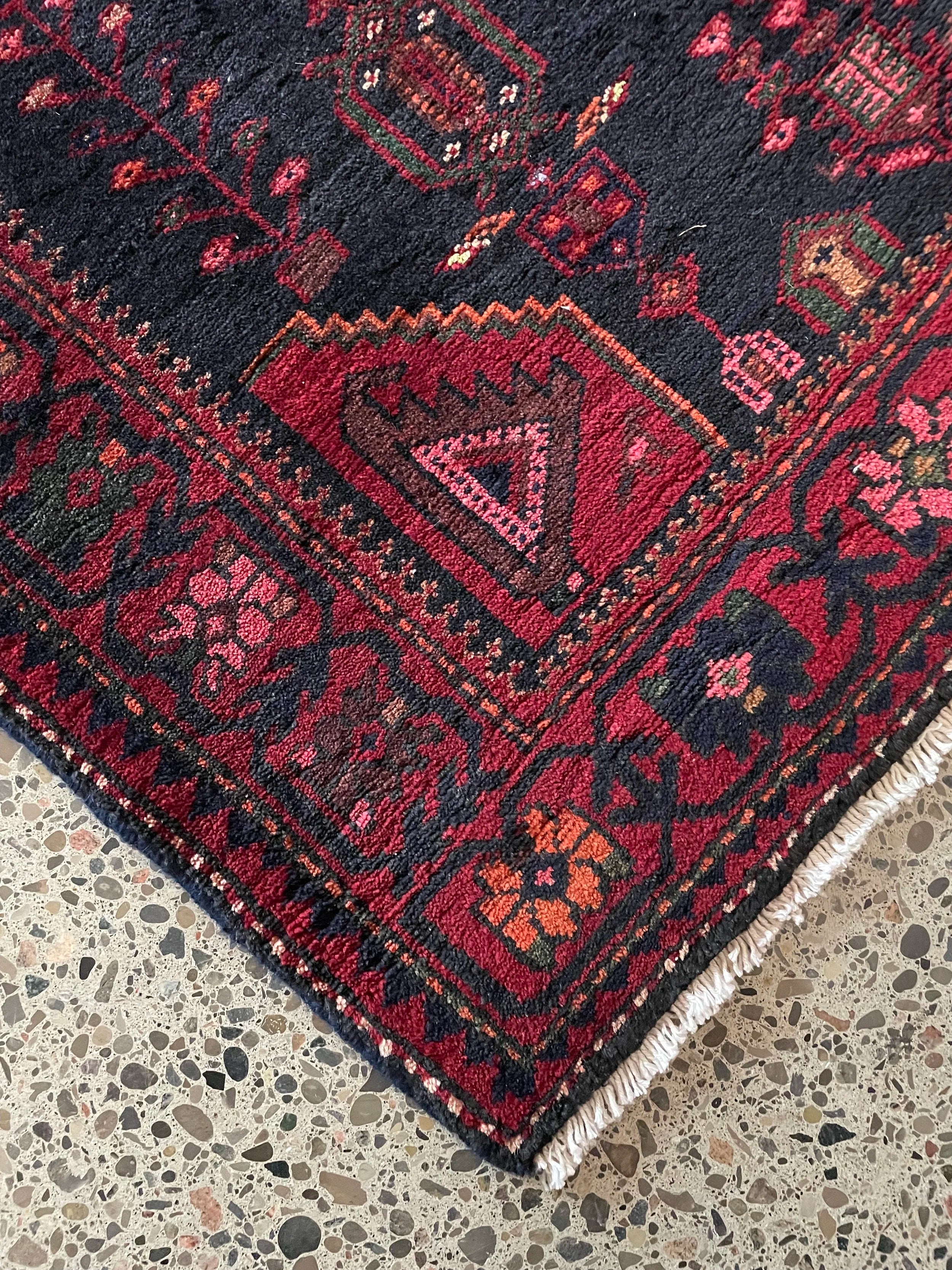 Zanjan Tribal Wool Rug (3'7" x 6'6")